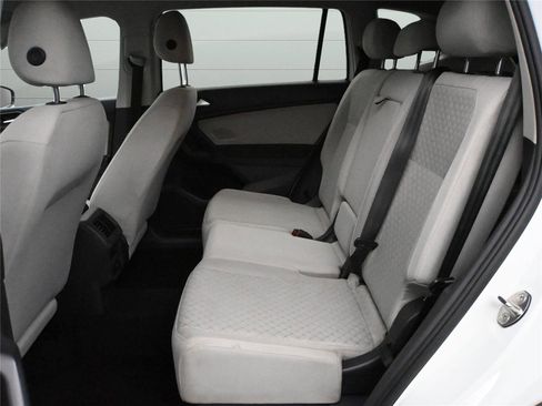 Used 2021 Volkswagen Tiguan S image 9