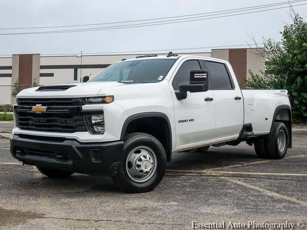 Used 2024 Chevrolet Silverado 3500 W/T AWD/4WD image 2