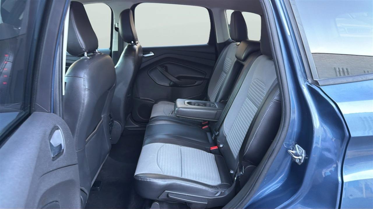 Used 2018 Ford Escape SE w/ SE Sport Appearance Package AWD/4WD image 19