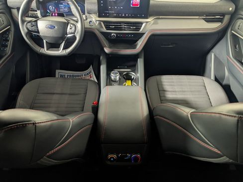 Certified 2025 Ford Explorer ST-Line image 18
