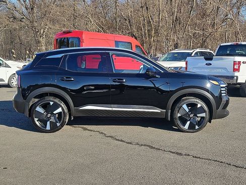 Certified 2025 Nissan Kicks SR w/ SR Premium Package image 7