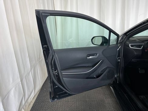 Used 2020 Toyota Corolla SE FWD image 18