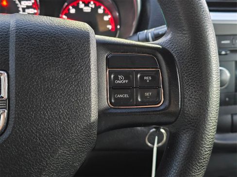 Used 2014 Dodge Avenger SE image 19