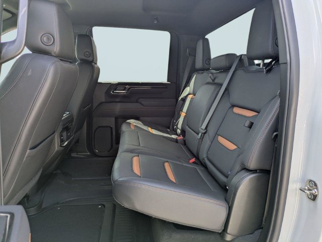 Used 2025 GMC Sierra 2500 AT4 AWD/4WD image 14