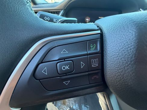 New 2025 Jeep Grand Cherokee L Limited w/ Black Appearance Package AWD/4WD image 19