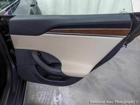 Used 2022 Tesla Model S image 40