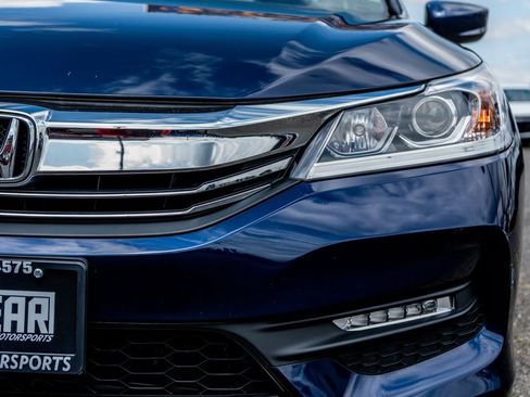 Used 2016 Honda Accord Sport image 9