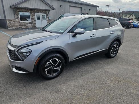 Used 2023 Kia Sportage LX image 7