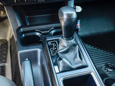 Used 2023 Toyota Tacoma SR image 27