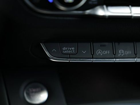 Certified 2025 Audi Q5 2.0T Premium Plus w/ Premium Plus Package image 38