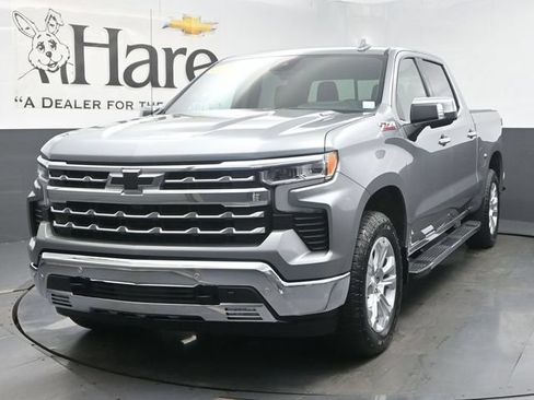Used 2025 Chevrolet Silverado 1500 LTZ AWD/4WD image 33