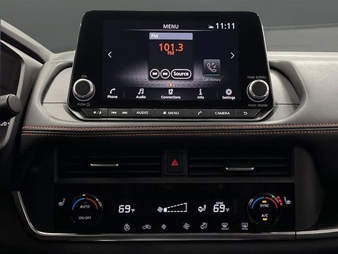 Used 2025 Nissan Rogue SV w/ Rock Creek Premium Package image 8