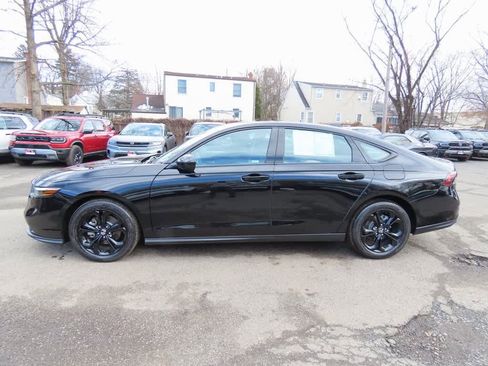 Used 2025 Honda Accord SE image 3