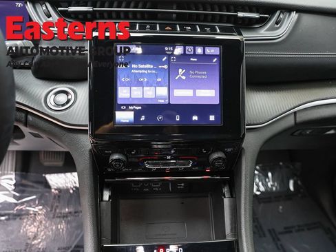 Used 2023 Jeep Grand Cherokee L Laredo AWD/4WD image 12