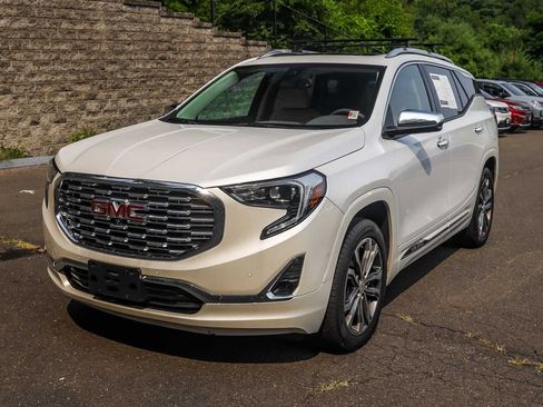 Used 2020 GMC Terrain Denali w/ Denali Premium Package image 11