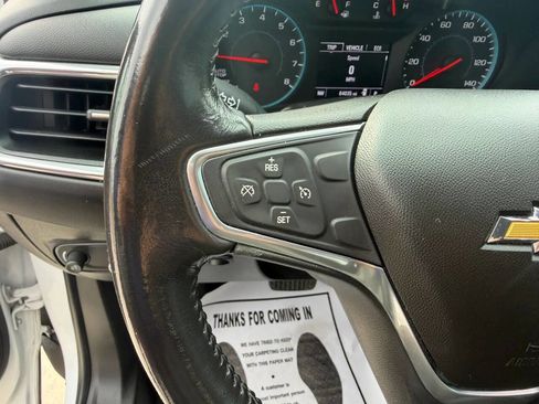 Used 2018 Chevrolet Equinox LT AWD/4WD image 23