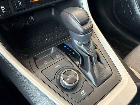 Used 2023 Toyota RAV4 XLE w/ Convenience Package AWD/4WD image 23