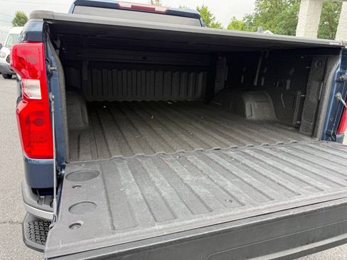 Used 2019 Chevrolet Silverado 1500 LT w/ All-Star Edition AWD/4WD image 40