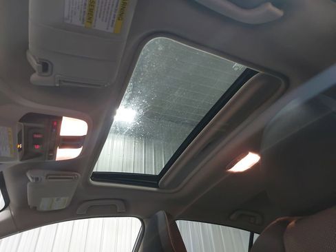 Used 2022 Subaru Crosstrek 2.0i Premium w/ Moonroof Package image 29