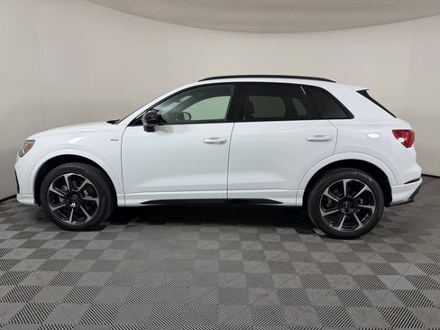 Certified 2025 Audi Q3 2.0T Premium Plus w/ Premium Plus Package AWD/4WD image 2