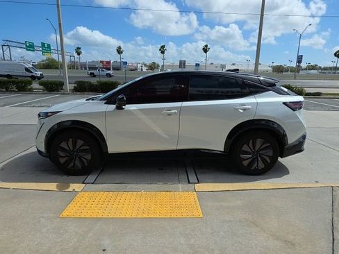 Used 2024 Nissan Ariya AWD image 7