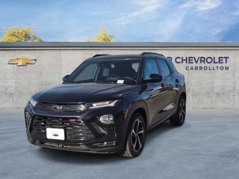 Used 2021 Chevrolet TrailBlazer RS w/ Sun and Liftgate Package image 3