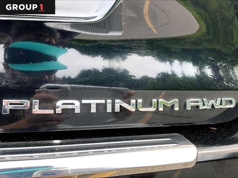 Certified 2025 Toyota Highlander Platinum AWD/4WD image 10