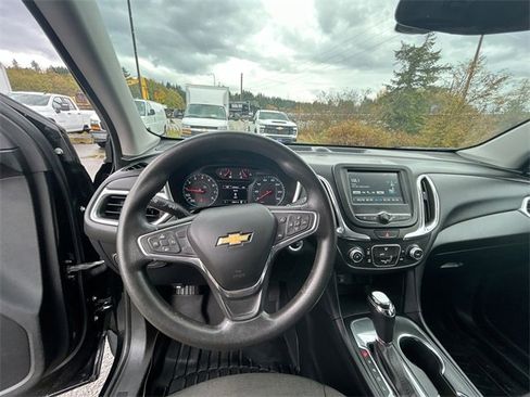 Used 2018 Chevrolet Equinox LT image 10