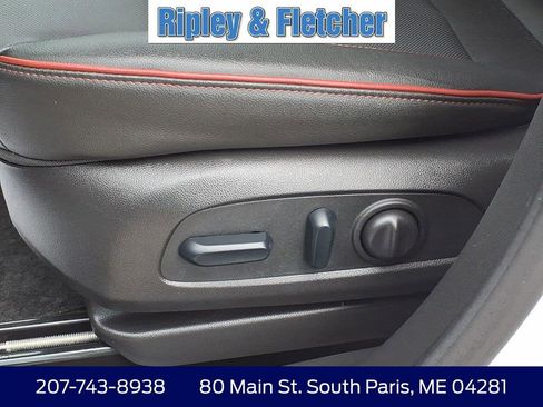 Used 2025 Chevrolet TrailBlazer RS w/ Convenience Package AWD/4WD image 13
