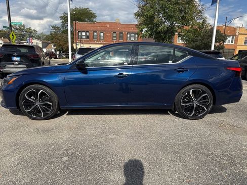 Used 2023 Nissan Altima 2.5 SR image 4