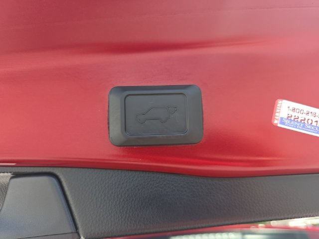 Used 2023 Toyota RAV4 XLE Premium AWD/4WD image 14