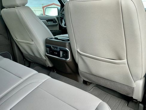 Used 2025 GMC Sierra 1500 SLT w/ SLT Premium Plus Package image 27