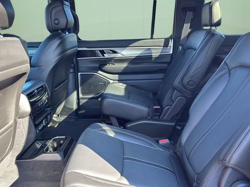 New 2026 Jeep Grand Wagoneer 4WD image 21