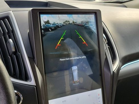 Used 2021 Ford Edge SEL w/ Convenience Package image 26