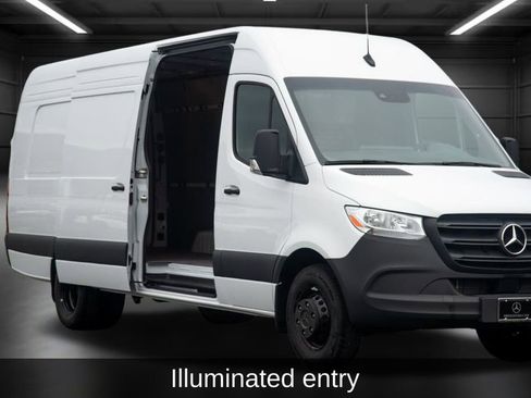 Used 2024 Mercedes-Benz Sprinter 3500 image 9