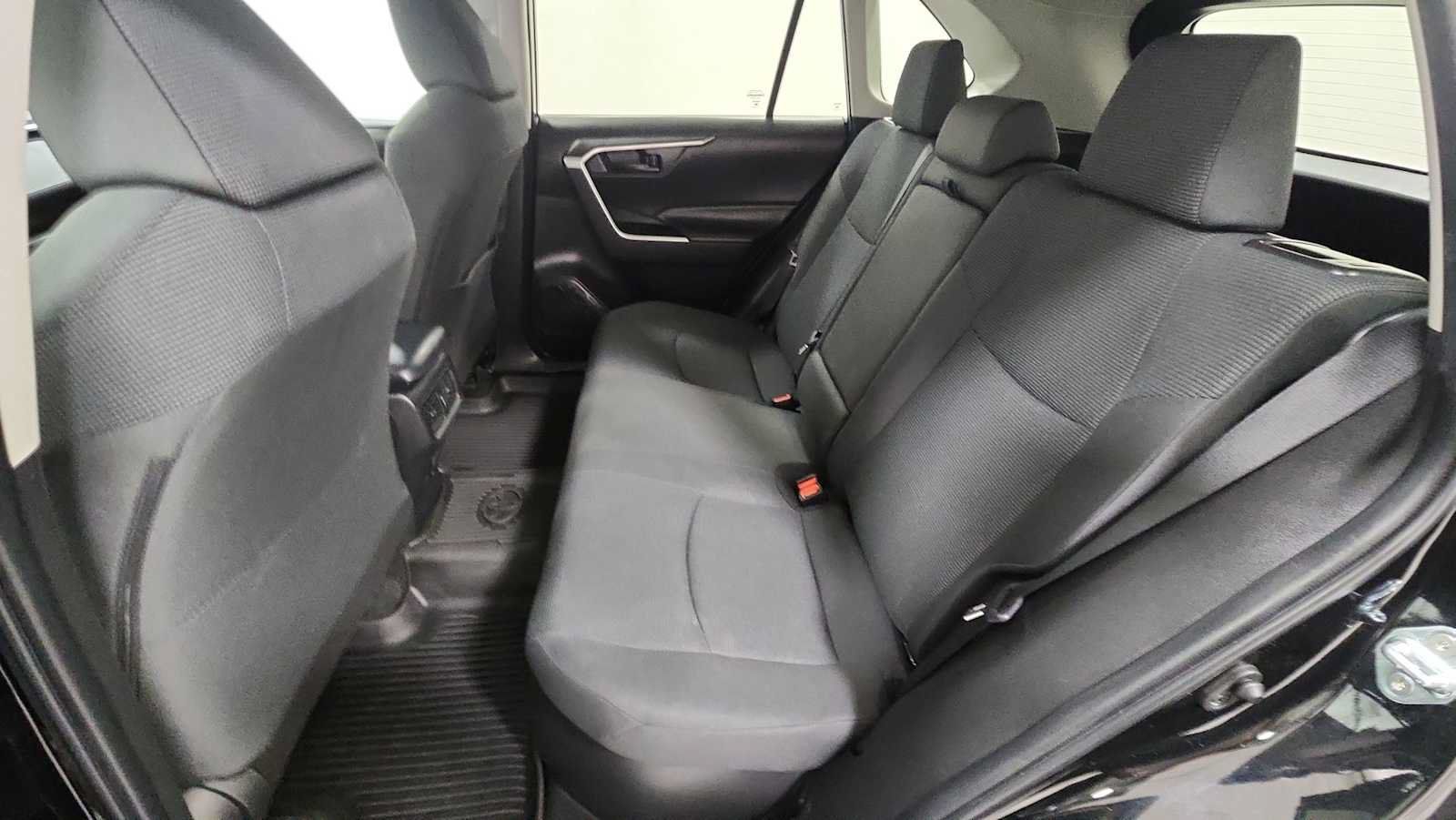 Certified 2024 Toyota RAV4 LE AWD/4WD image 24