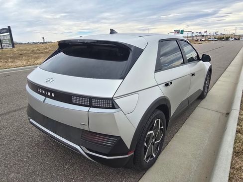 Used 2023 Hyundai Ioniq 5 SEL image 5