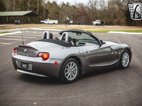Used 2004 BMW Z4 2.5i image 18