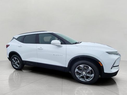 Used 2024 Chevrolet Blazer LT w/ Convenience Package image 3