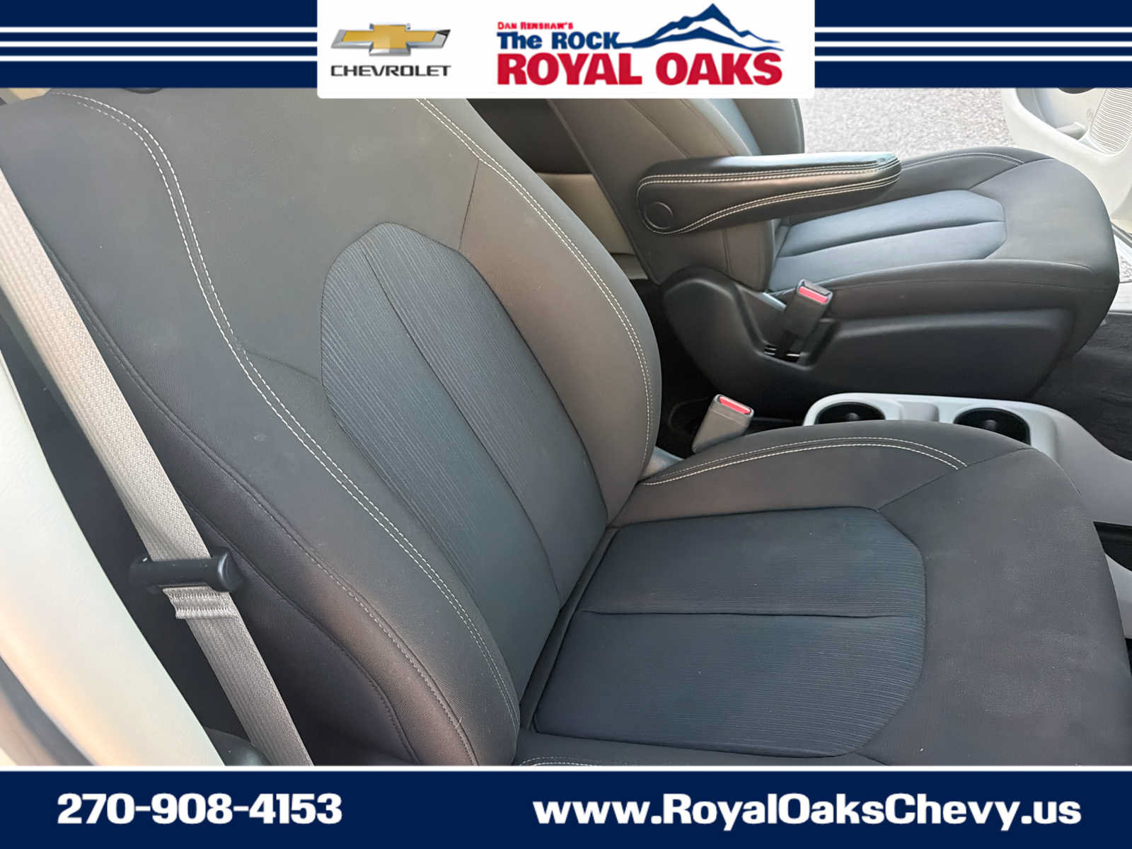 Used 2023 Chrysler Voyager LX FWD image 33