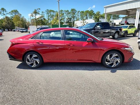 New 2025 Hyundai Elantra Limited image 2