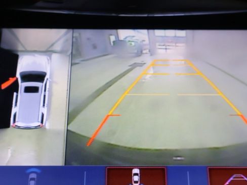 Certified 2020 Cadillac Escalade Luxury image 23