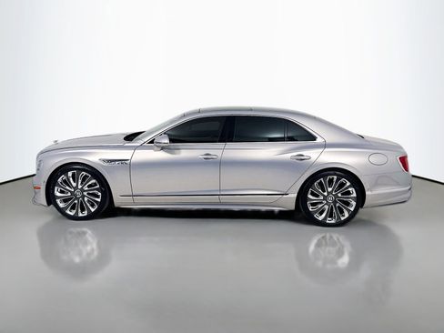 Used 2025 Bentley Flying Spur Plug-In Hybrid AWD/4WD image 5