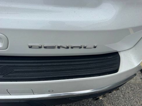 Used 2022 GMC Yukon Denali w/ Denali Premium Package AWD/4WD image 14
