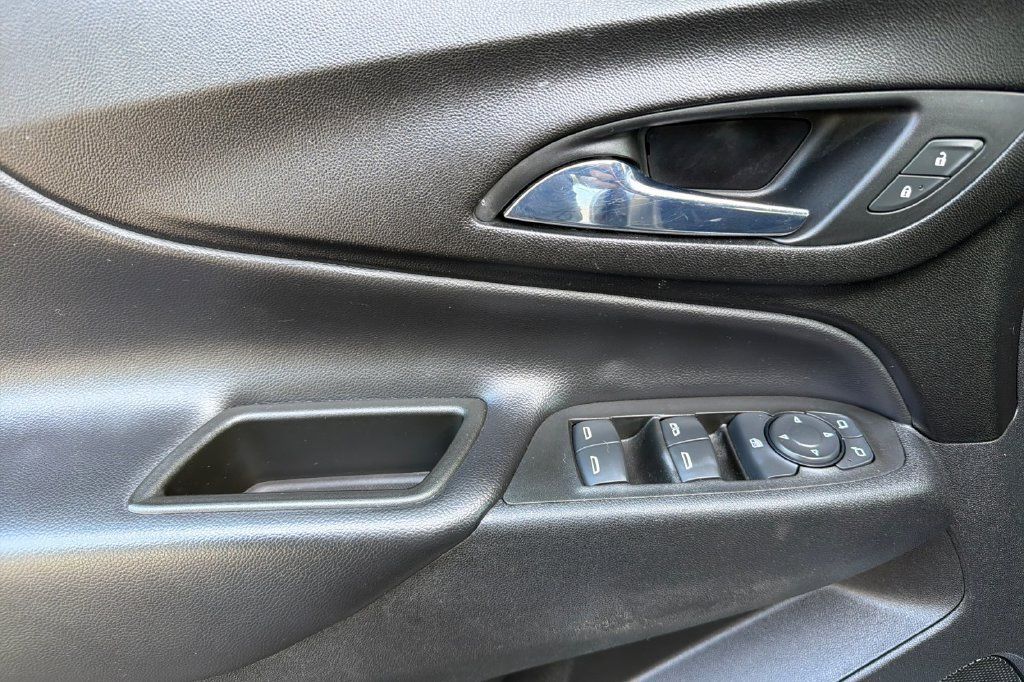 Used 2020 Chevrolet Equinox LT AWD/4WD image 9