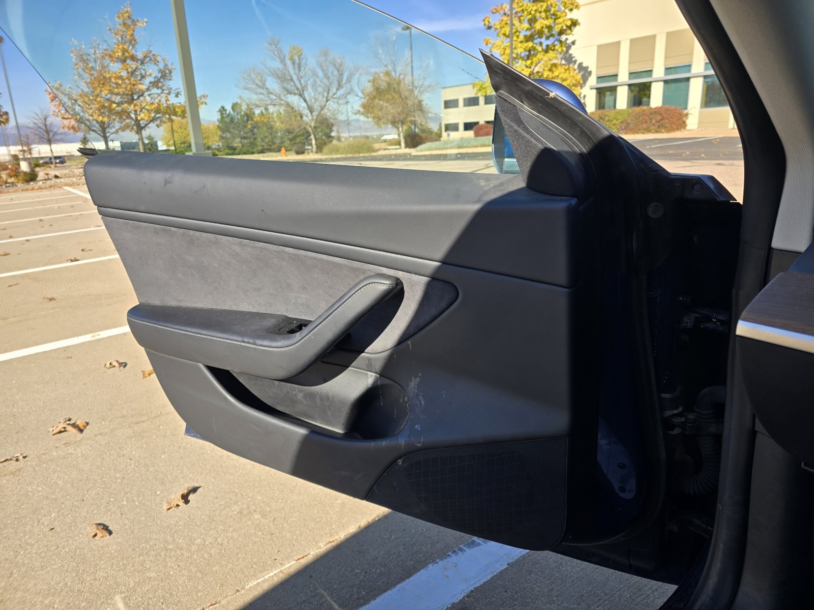 Used 2018 Tesla Model 3 Long Range AWD/4WD image 16