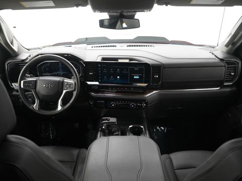 Used 2024 Chevrolet Silverado 1500 LT Trail Boss w/ Convenience Package II image 15