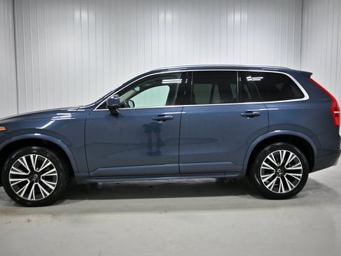 Used 2021 Volvo XC90 T5 Momentum w/ Climate Package AWD/4WD image 24