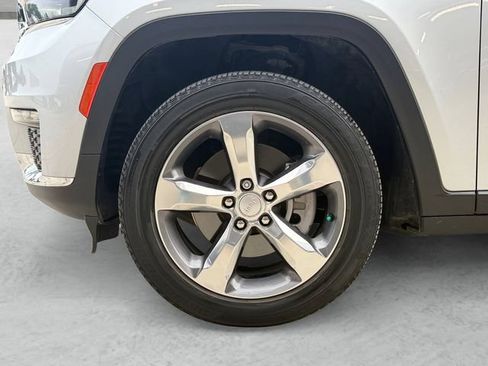 Used 2021 Jeep Grand Cherokee L Limited RWD image 24
