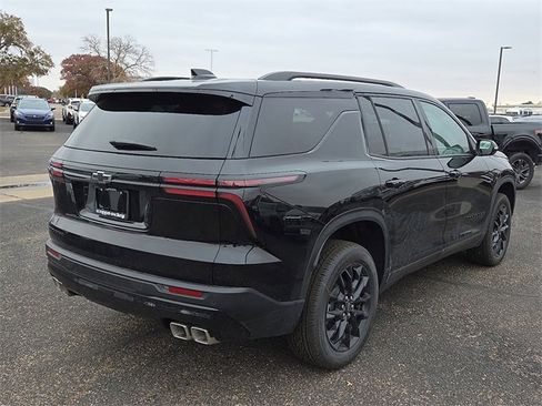 New 2026 Chevrolet Traverse LT w/ Midnight/Sport Edition image 3